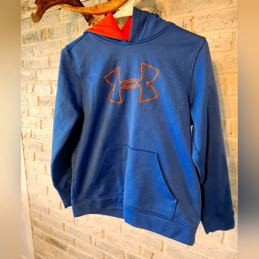 Under Armour youth hooded sweatshirt